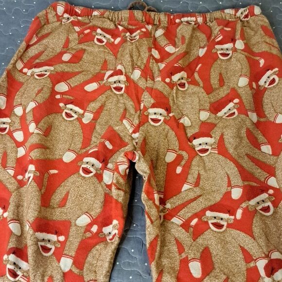 Nick & Nora Christmas Sock Monkey sleep pants size medium - Picture 4 of 5
